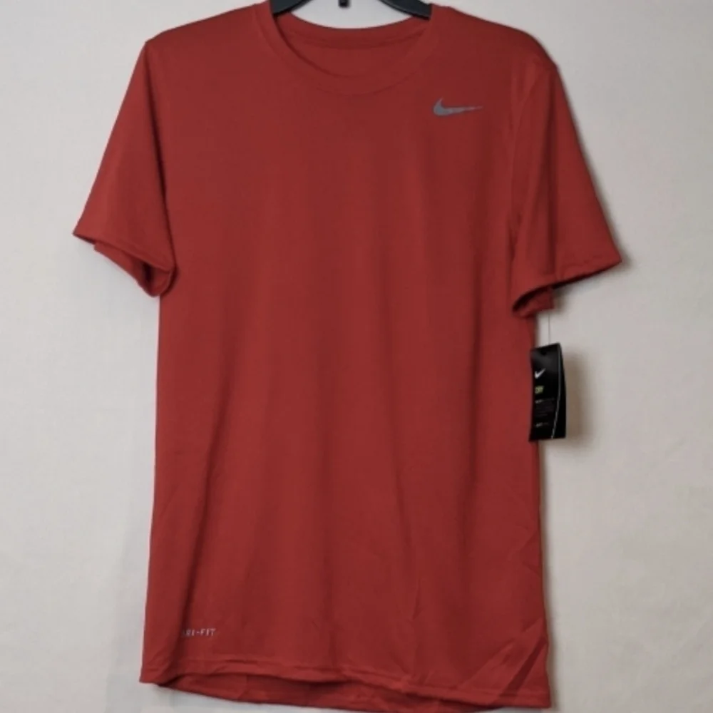 Nike Dri-Fit Red Short Sleeve Crew Neck Legend Training Tee Size Small
